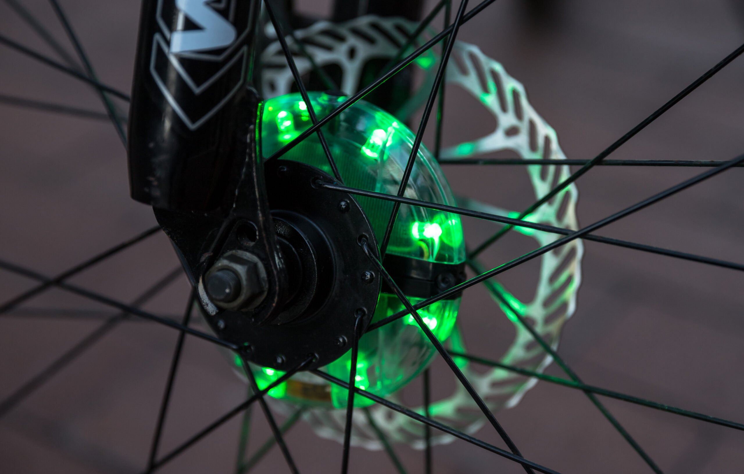 Waterproof USB Rechargeable LED Bike Wheel Lights (7 LED, 9 Colors) - Image 9