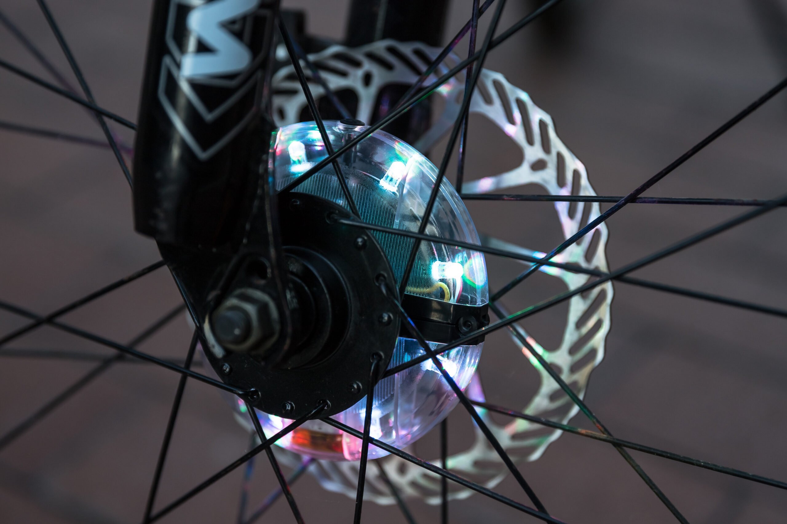 Waterproof USB Rechargeable LED Bike Wheel Lights (7 LED, 9 Colors) - Image 12